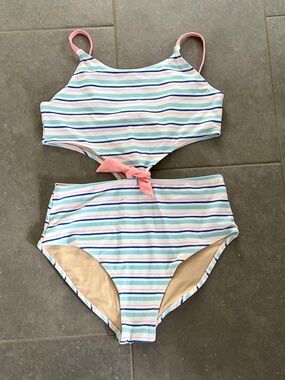 Noe One Piece Bathing Suit